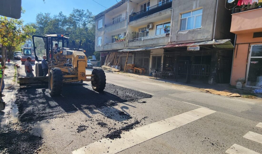 Büyükşehir Belediyesi, Andırın’a bağlı 11 mahallede yol bakım, onarım, genişletme