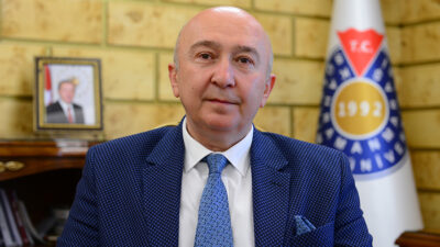 Kahramanmaraş Sütçü İmam Rektörü Prof. Dr. Alptekin Yasım yaptığı yazılı