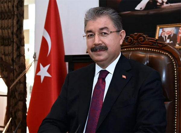 Osmaniye Valisi Dr. Erdinç Yılmaz, 2024 yılı Eylül ayında Polis