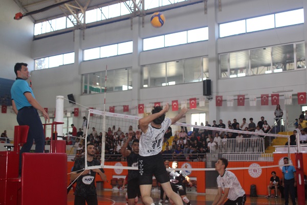 Türkiye Voleybol Federasyonu, 2.Lig’de mücadele eden Mado 6 Şubat Spor