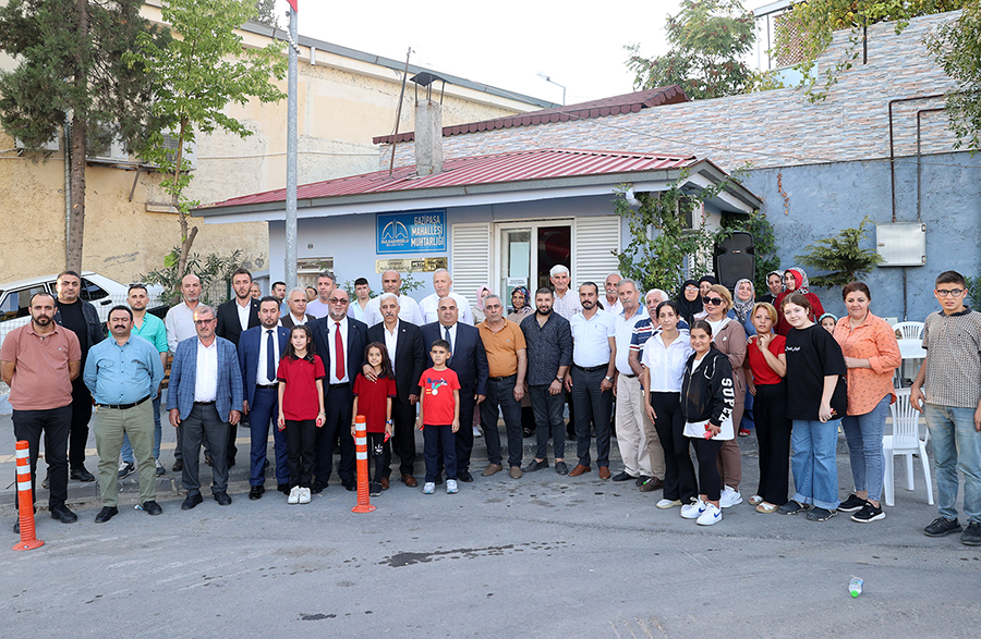Dulkadiroğlu Belediye Başkanı Mehmet Akpınar, her hafta farklı mahallede gerçekleştirilen