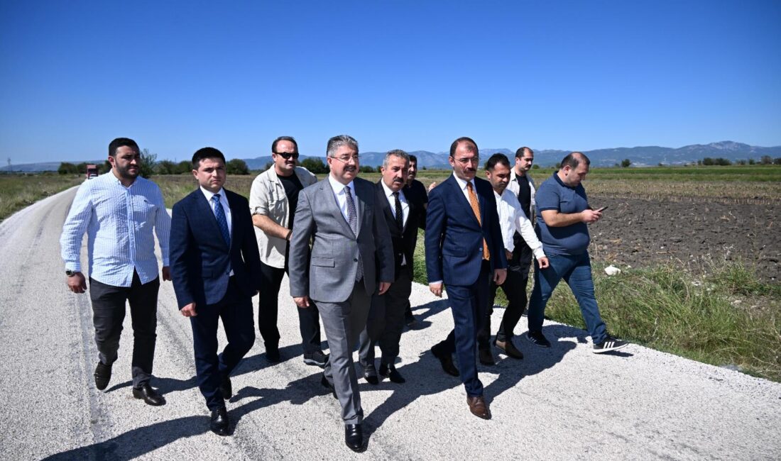 Osmaniye Valisi Dr. Erdinç Yılmaz, Sumbas-Reşadiye grup yolunda incelemelerde bulundu.