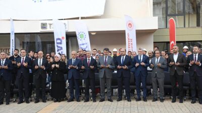 Cumhurbaşkanı Recep Tayyip Erdoğan’ın canlı bağlantıyla katıldığı programda, 3 bin