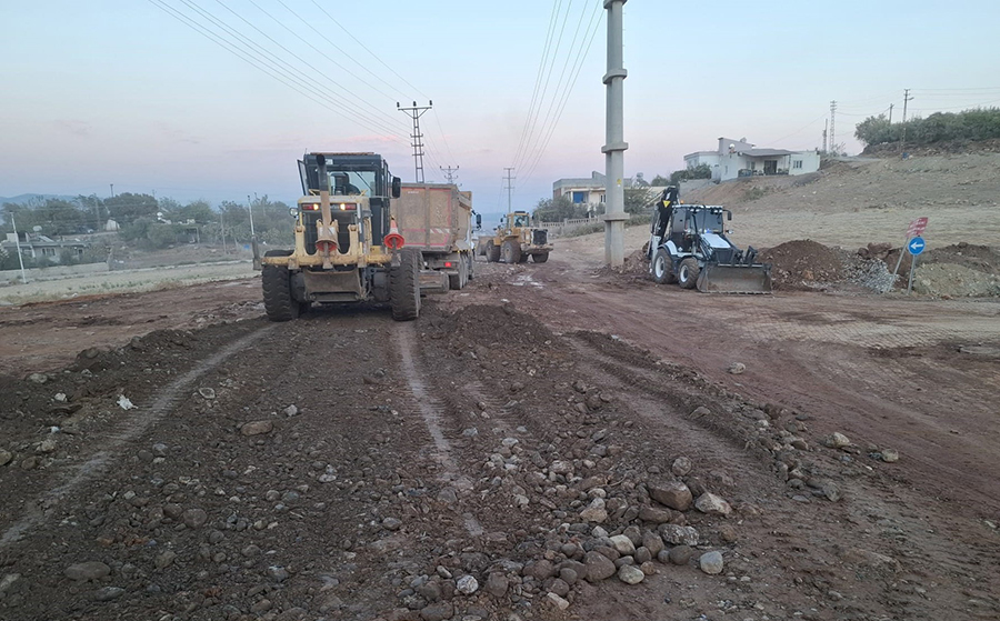 Büyükşehir Belediyesi, Türkoğlu ilçe merkezinde; yerleşim yerleri, mesire alanı, mezarlık