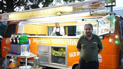 Kahramanmaraş’ta balık fiyatlarında yaşanan şok indirim, tüketicilerin yüzünü güldürdü. Kahramanmaraş