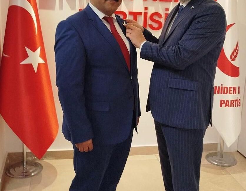 Makina-Jeoloji-İnşaat Mühendisi İş İnsanı Murat Kozalak, Yeniden Refah Partisi’ne geçti.