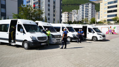 Büyükşehir Belediyesi Zabıtası, yeni eğitim öğretim yılında öğrenci servislerine yönelik