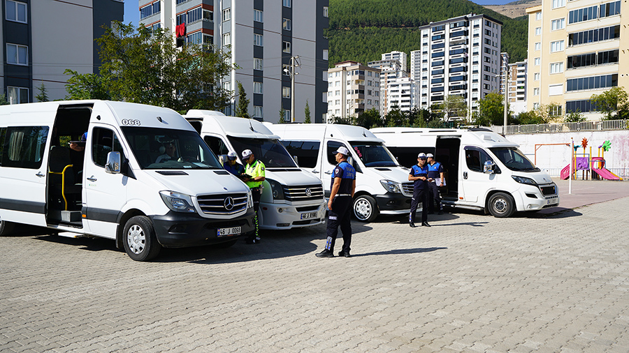 Büyükşehir Belediyesi Zabıtası, yeni eğitim öğretim yılında öğrenci servislerine yönelik
