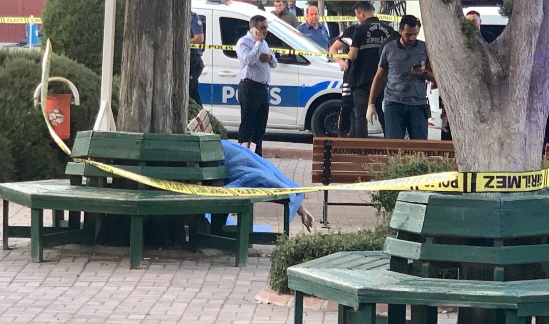 Anıl ATAR- Yaşarcan SERİNTÜRK/ADANA, – ADANA’daki Buruk Mezarlığı’nda anne ile