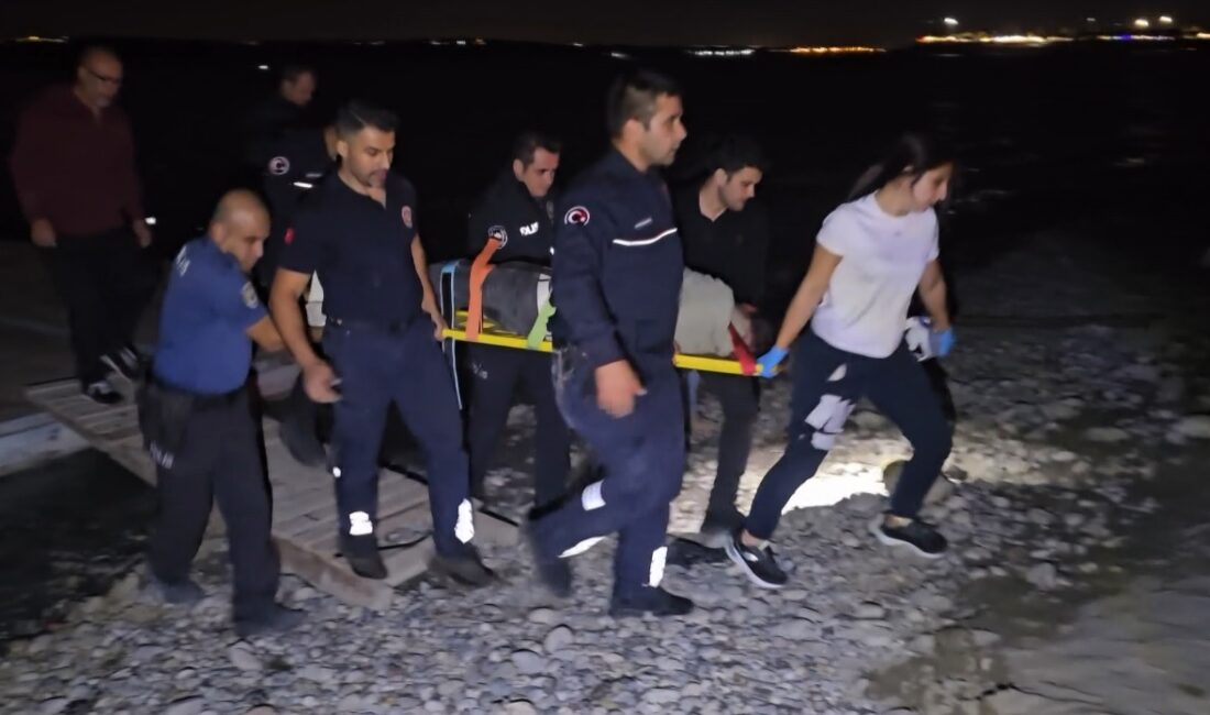 Eser PAZARBAŞI/ ADANA, – ADANA’da Seyhan Baraj Gölü kenarında arkadaşlarıyla