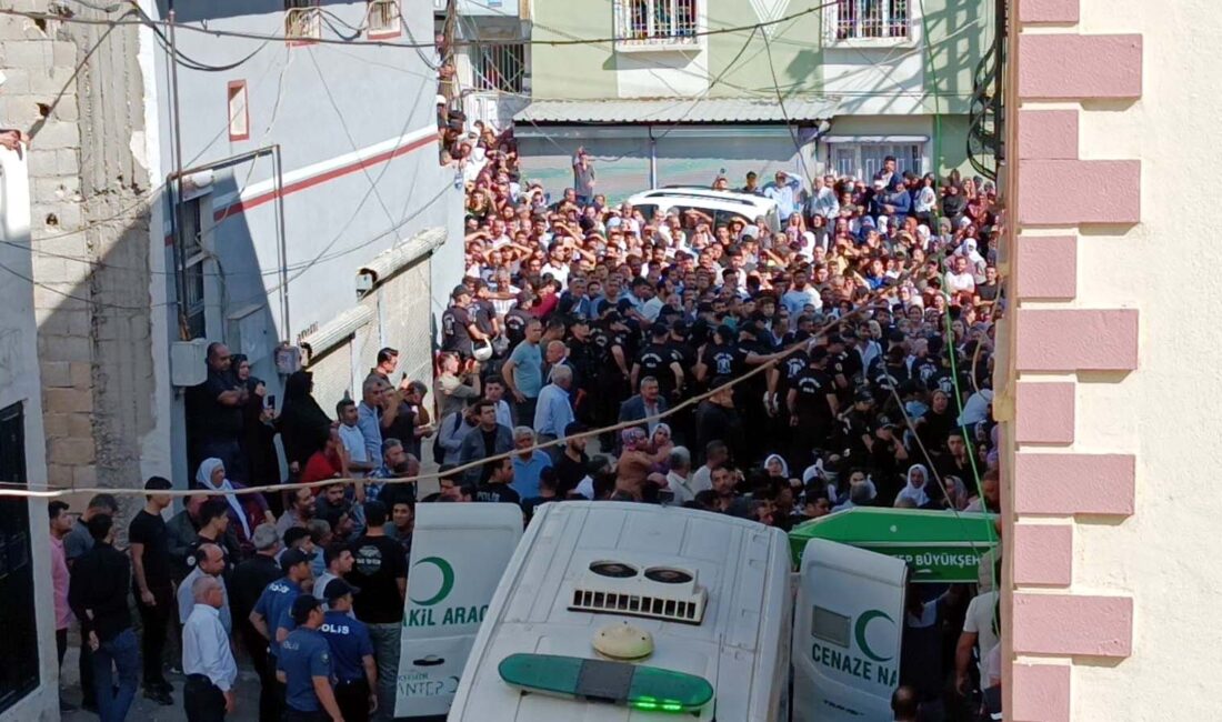 Ahmet ATMACA/GAZİANTEP, -GAZİANTEP’te Ahmet Demir, eşi ve 4 çocuğunu tabanca