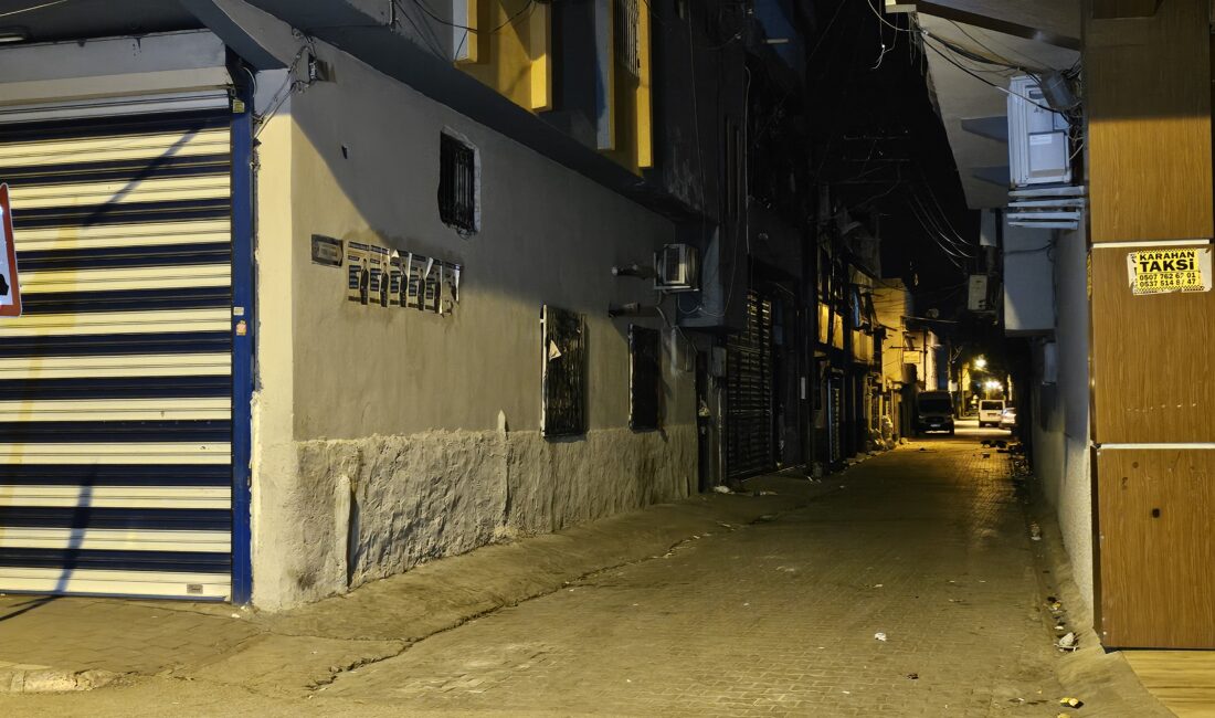 Gökhan KESKİNCİ/ ADANA, – ADANA’da İzzet T., boşanma aşamasındaki eşi