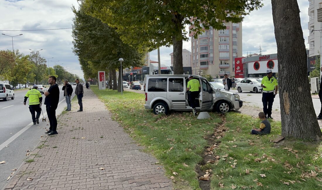 Furkan KAVUKLU-Samed Aydın SUN/KAYSERİ, – KAYSERİ’de, yolun karşısına geçerken hafif