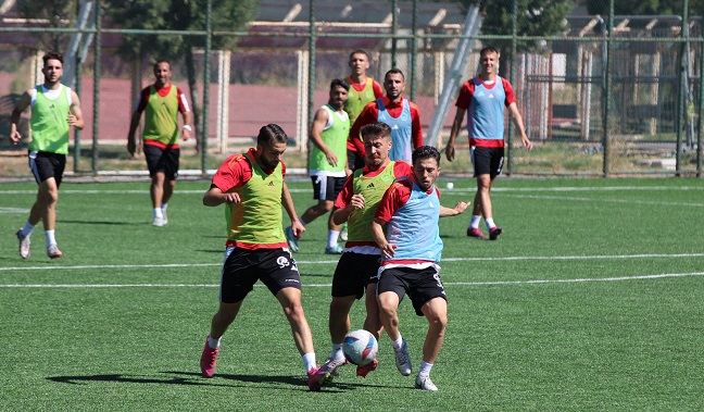 Kahramanmaraş İstiklalspor Sebat maçı hazırlıklarını tamamladı. Cumartesi günü Trabzon deplasmanında