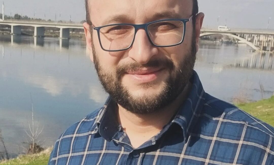 Furkan KAVUKLU/KAYSERİ, – KAYSERİ-Ankara yolunda kamyonla hafif ticari aracın çarpıştığı