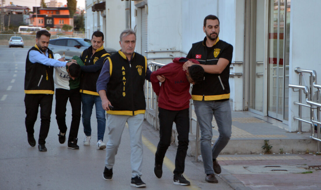 AĞABEYİNİN İNTİKAMI İÇİN ÖLDÜRMÜŞ Adana’da, dün teyzesinin evinin önünde bekleyen