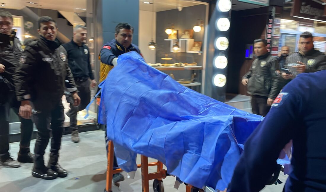 Samed Aydın SUN/ KAYSERİ, – KAYSERİ’de M.A (47), sokak ortasında