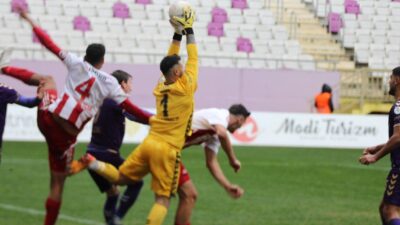 Nesine.com 3. Lig 4. Grup’ta mücadele eden Akedaş Kahramanmaraş İstiklalspor,