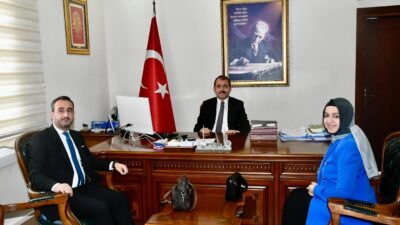 Kadirli Kaymakamı Erdinç DOLU Osmaniye’yi Temsil Edecek Öğretmenleri Makamında Kabul