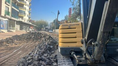 Kadirli Belediyesi Fen İşleri Müdürlüğü ekiplerince, Mehmet Can Caddesi Dr.