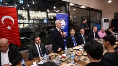 Osmaniye Valisi Dr. Erdinç Yılmaz, Osmaniye Belediye Başkanı İbrahim Çenet,