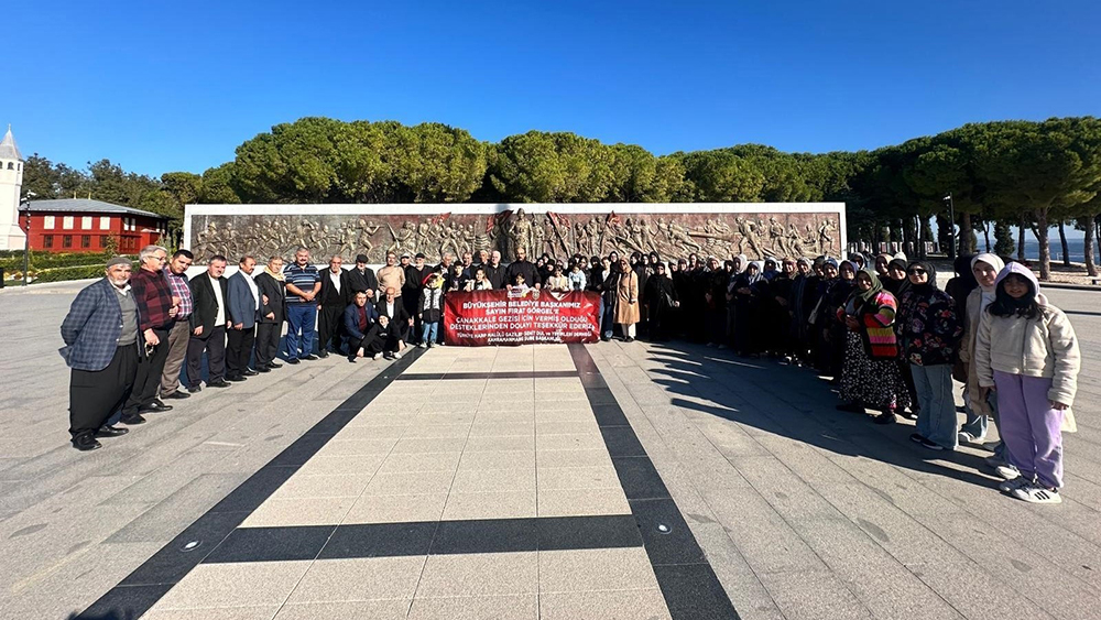 Büyükşehir Belediyesinin şehit yakınları ve gazilere yönelik düzenlediği gezide katılımcılar,