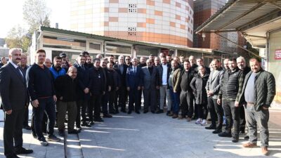Vali Mükerrem Ünlüer ile birlikte Derepazarı’nı ziyaret ederek bölge esnafları