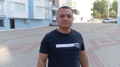 Osmaniye’nin Kadirli ilçesinde apartman görevlisi Ercan Yeşilyurt, kiralık ev arayanların