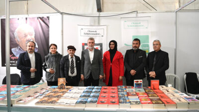 9. Uluslararası Kahramanmaraş Kitap Fuarı’nı ziyaret ederek vatandaşlar ve yazarlarla