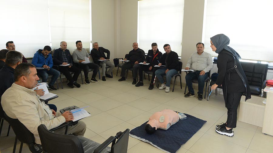 Büyükşehir Belediyesi, itfaiye personellerinin mesleki bilgi ve becerilerini güçlendirmek ve