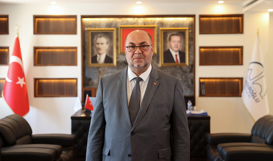 Dulkadiroğlu Belediye Başkanı Mehmet Akpınar, 24 Kasım Öğretmenler Günü dolayısıyla