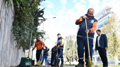 Osmaniye Belediyesi tarafından kent genelinde başlatılan hummalı temizlik çalışmaları çerçevesinde,