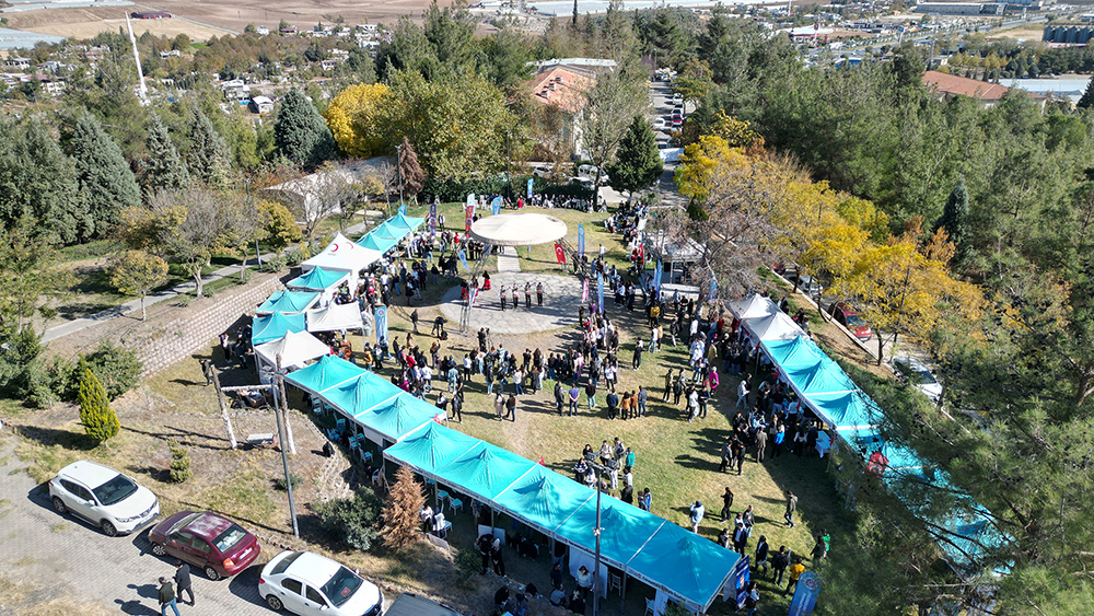 Büyükşehir Belediyesi, KİÜ ve paydaş kurumlar iş birliğiyle düzenlenen Oryantasyon
