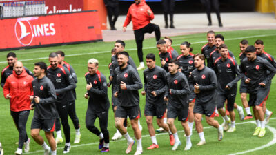 A Milli Futbol Takımı, Karadağ maçı öncesi Kayseri’de idman yaptı