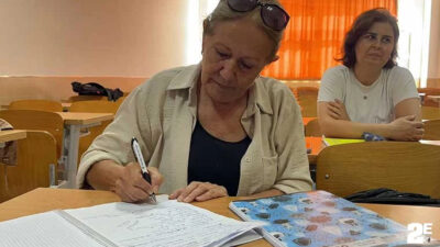 Osmaniye’de çocukken evlerinin arkasında yapılan arkeolojik kazıdan ve okuduğu kitaptan
