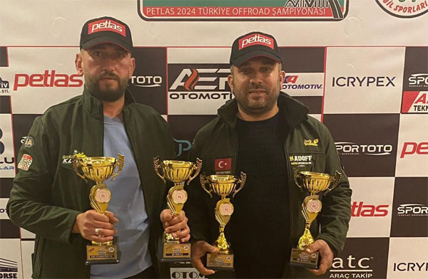 Kadirli OFF-ROAD Klubü sporcuları Fettah Yiğit-Mehmet Demirel ikilisi haftasonu Sakarya’daki