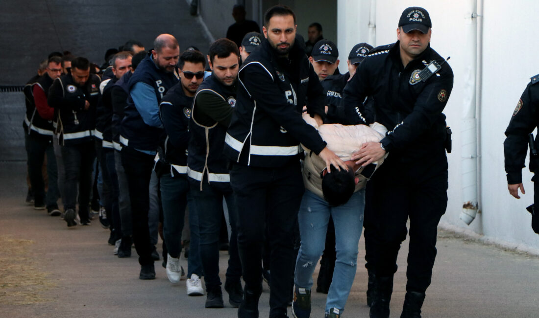 Nuri PİR-Anıl ATAR/ADANA, – ADANA merkezli 16 ilde elebaşılığını kırmızı