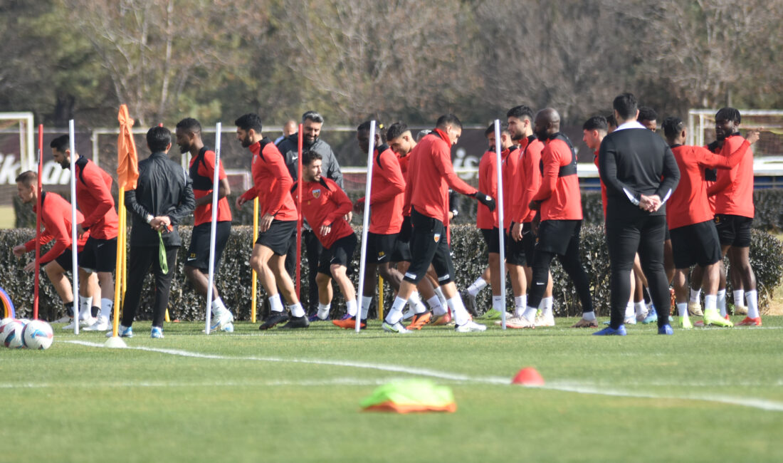 İlyas KAPLAN/KAYSERİ, – Kayserispor Teknik Direktörü Sinan Kaloğlu, “Rakibimizin gücü