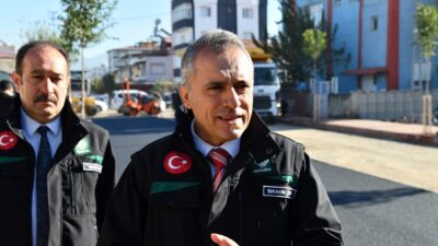 Osmaniye Belediyesi tarafından Şehit Süreyya Atalay Caddesi’nin asfalt yol konforuna