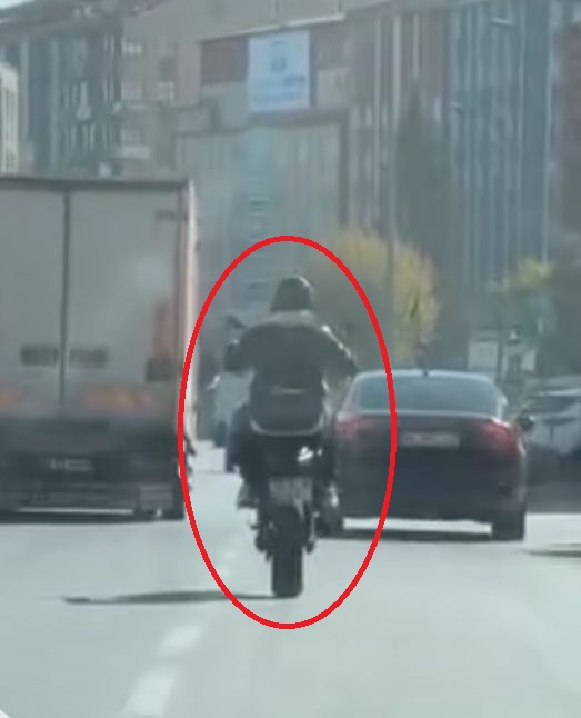 Samed Aydın SUN/ KAYSERİ, – KAYSERİ’de, trafikte seyir halindeyken motosikletinin