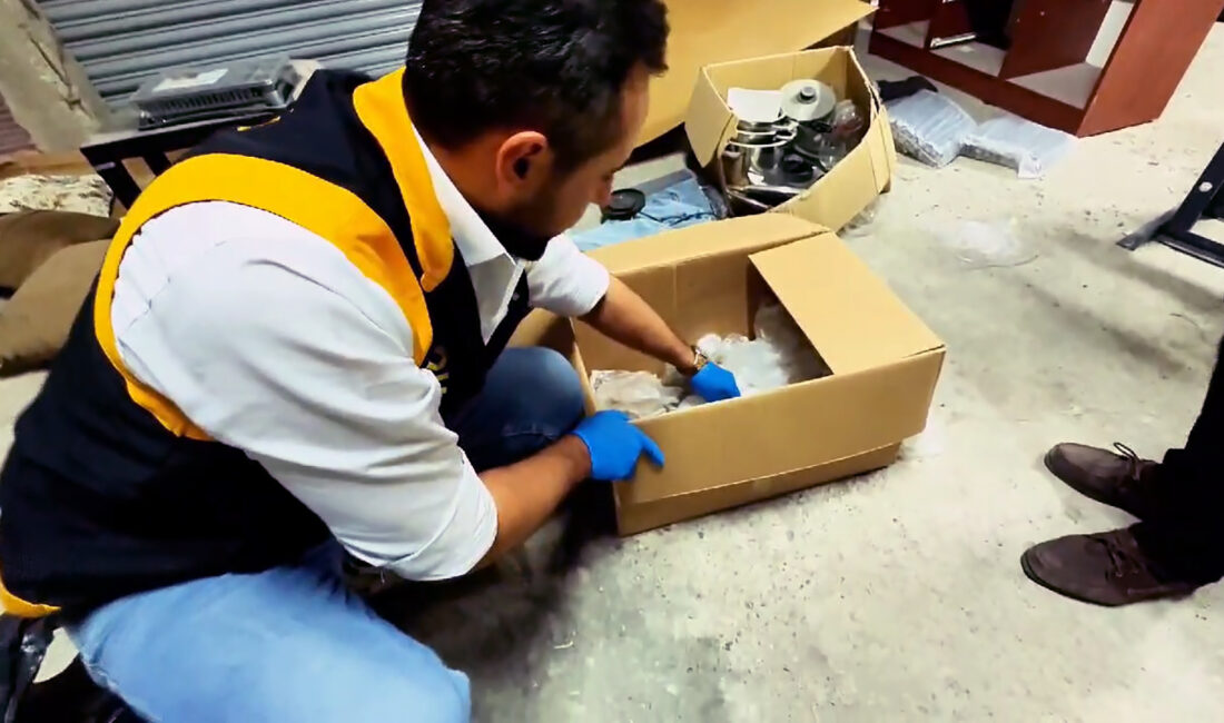 Anıl ATAR-Yaşar SERİNTÜRK/ADANA, – ADANA’da, evinin uyuşturucu paketlenmesinde kullanıldığı tespit