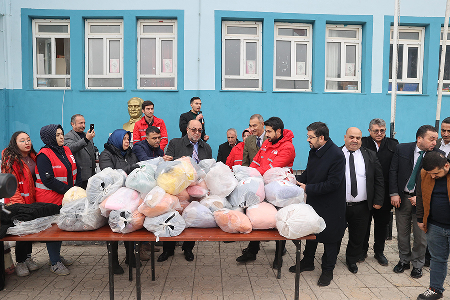 DULKADİROĞLU BELEDİYESİ VE KIZILAY’DAN ANLAMLI DESTEK