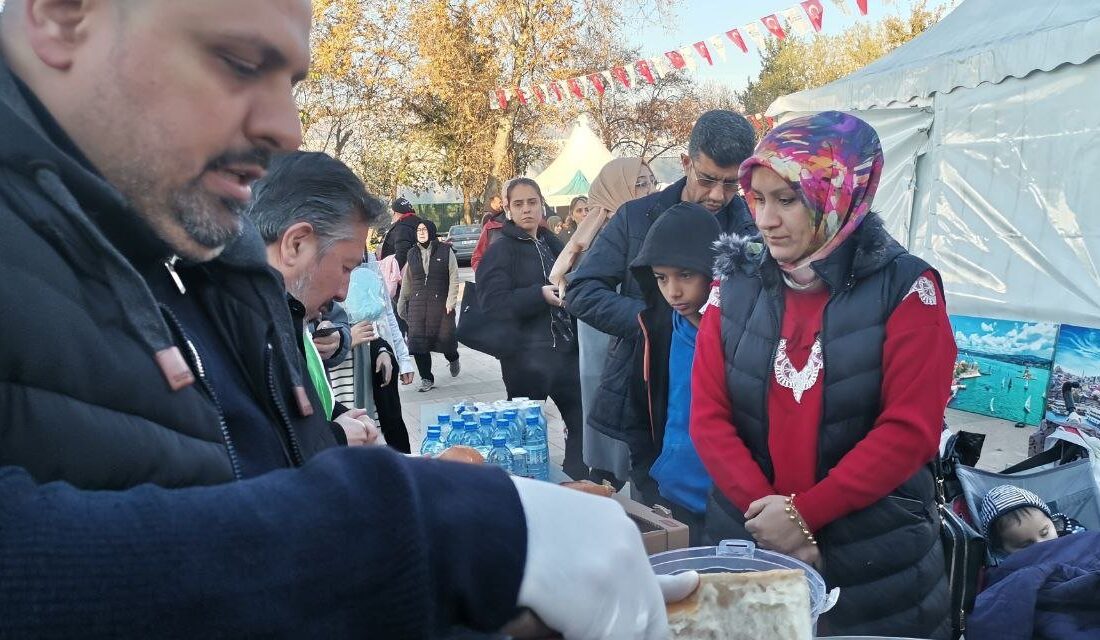 Kahramanmaraş İHH İnsani Yardım Derneği, Dulkadiroğlu ilçesindeki KAFUM Kitap Fuarı'nda,