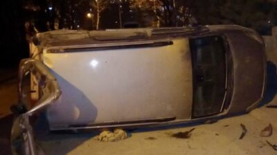 Kahramanmaraş’ta iki otomobilin çarpışması sonucu yaşanan trafik kazasında 3 kişi