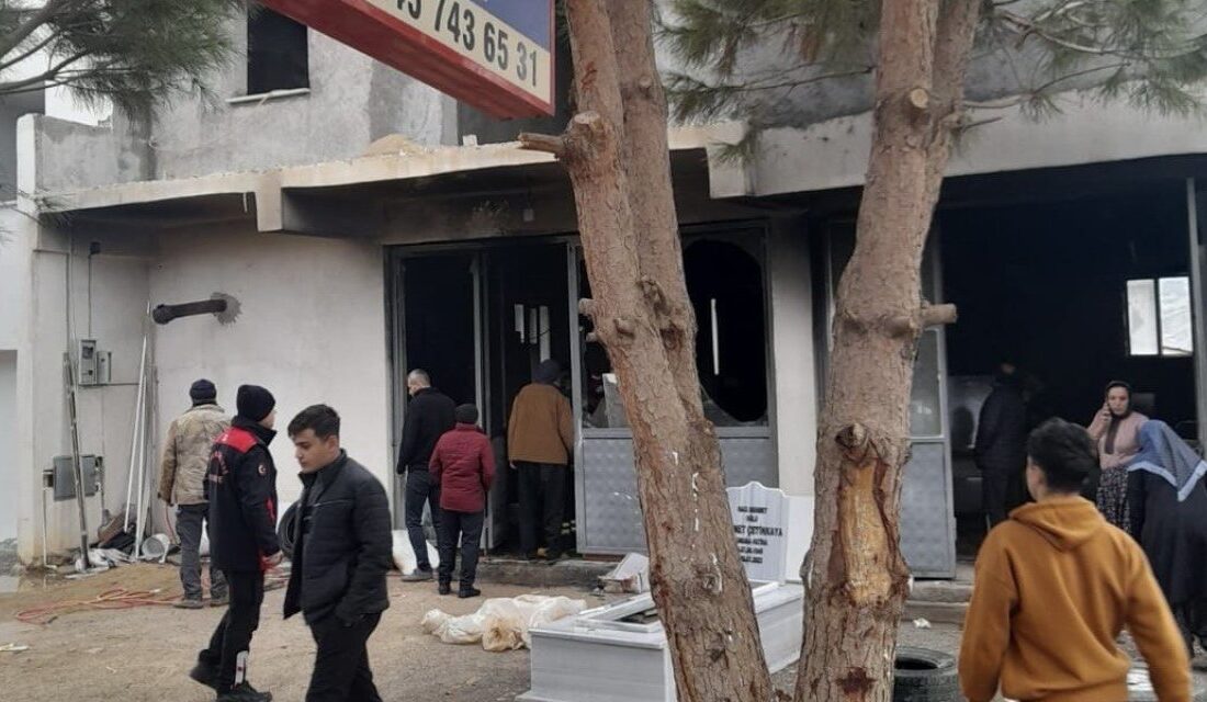 Kahramanmaraş’ta bir ahşap atölyesinde çıkan yangın sonucu bir ağır 2