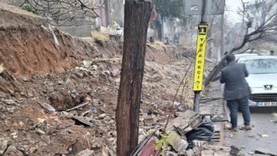 Kahramanmaraş’ta etkili olan sağanak yağış sonrası metrelerce uzunluğundaki ihata duvarı