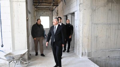 Osmaniye Valisi Dr. Erdinç Yılmaz, yapımı devam eden Hasanbeyli Hükümet