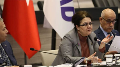Derya Yanık, deprem bölgesindeki çalışmalar ve konut projeleri üzerine AFAD’da
