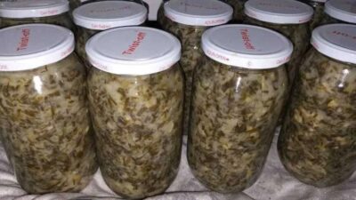 Andırın’da, doğal ortamda yetişen ve şifa kaynağı olarak bilinen tirşik