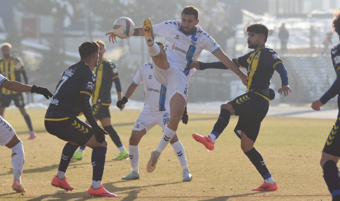 İlyas KAPLAN/KAYSERİ, STAD: Atatürk Spor Kompleksi Yan Saha HAKEMLER: Sinan